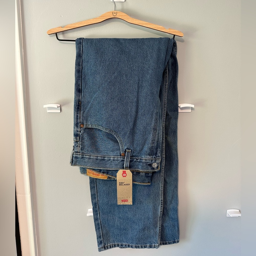 Levi Jeans (TAG ON)
